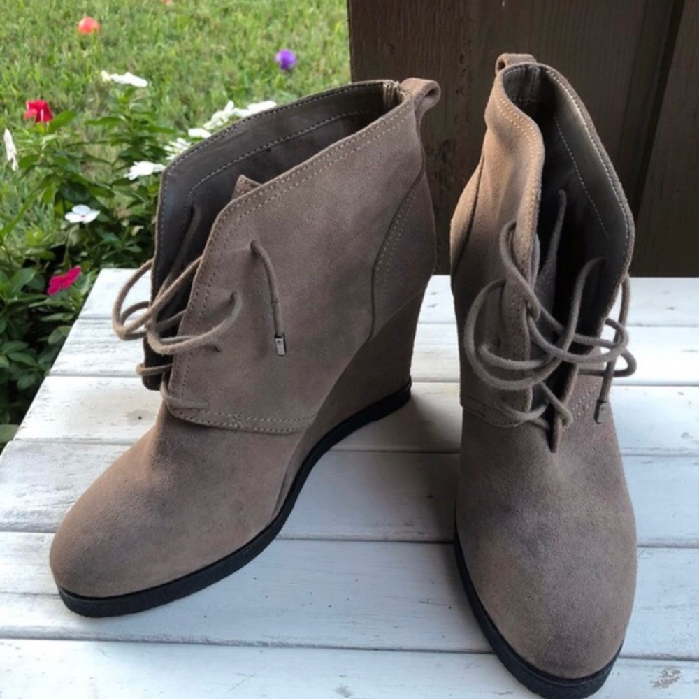 Vince Camuto gray suede booties